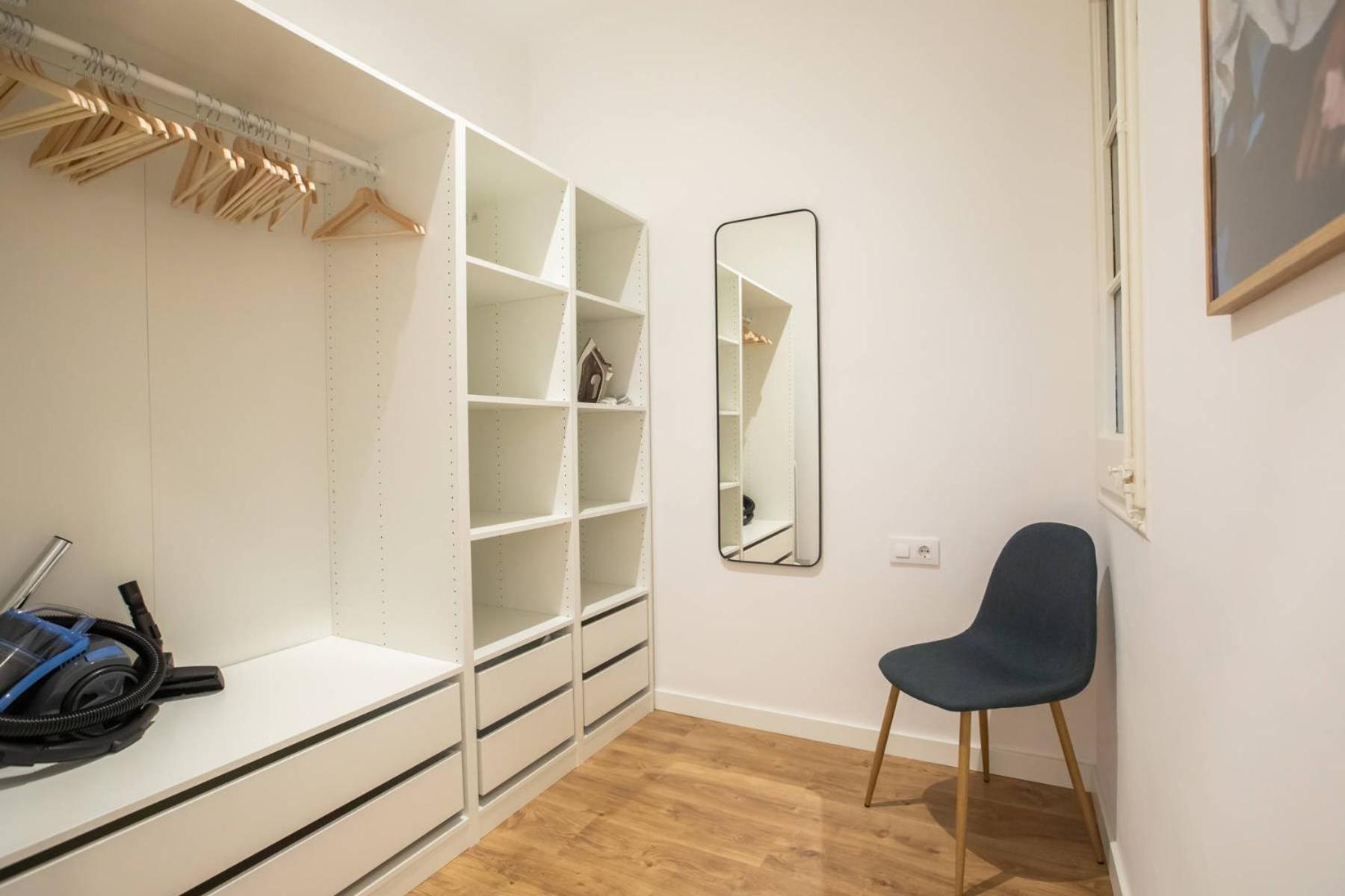 Apartament 33par1094 - Magnific 2br Flat In Poble Sec Barcelona